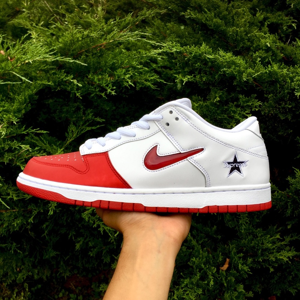 Supreme x Nike SB